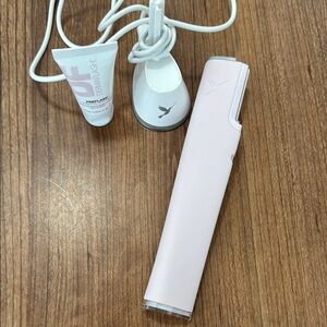 DERMAFLASH LUXE+ Sonic Dermaplaner